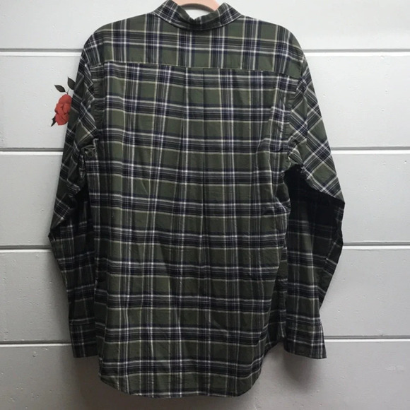 Classic Green Plaid Men's Button-Down Shirt - Picture 3 of 3